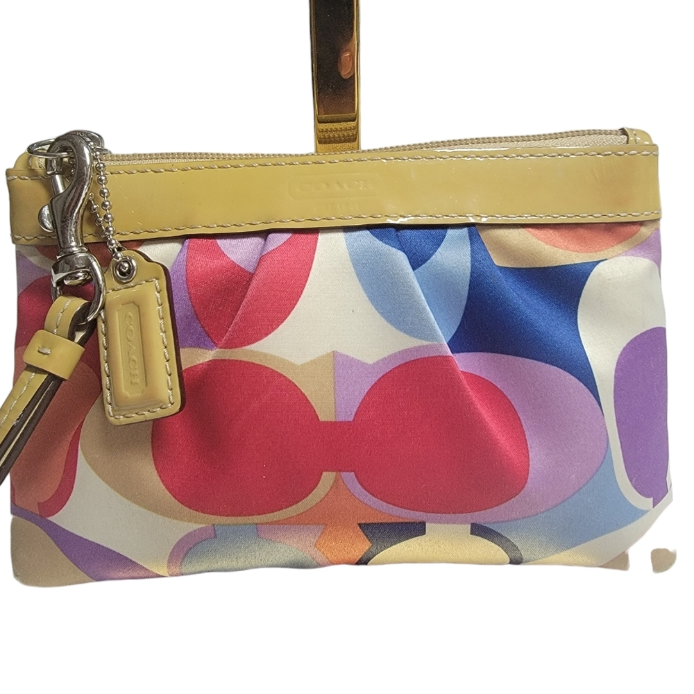Coach Vintage C Logo Wristlet
